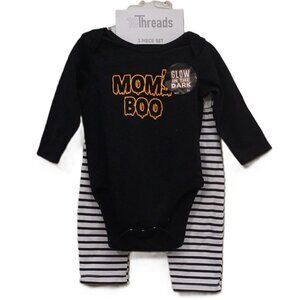 10 Threads 3 Piece Set “Mom’s Boo” Long Sleeve Bodysuit with Leggings & Beanie